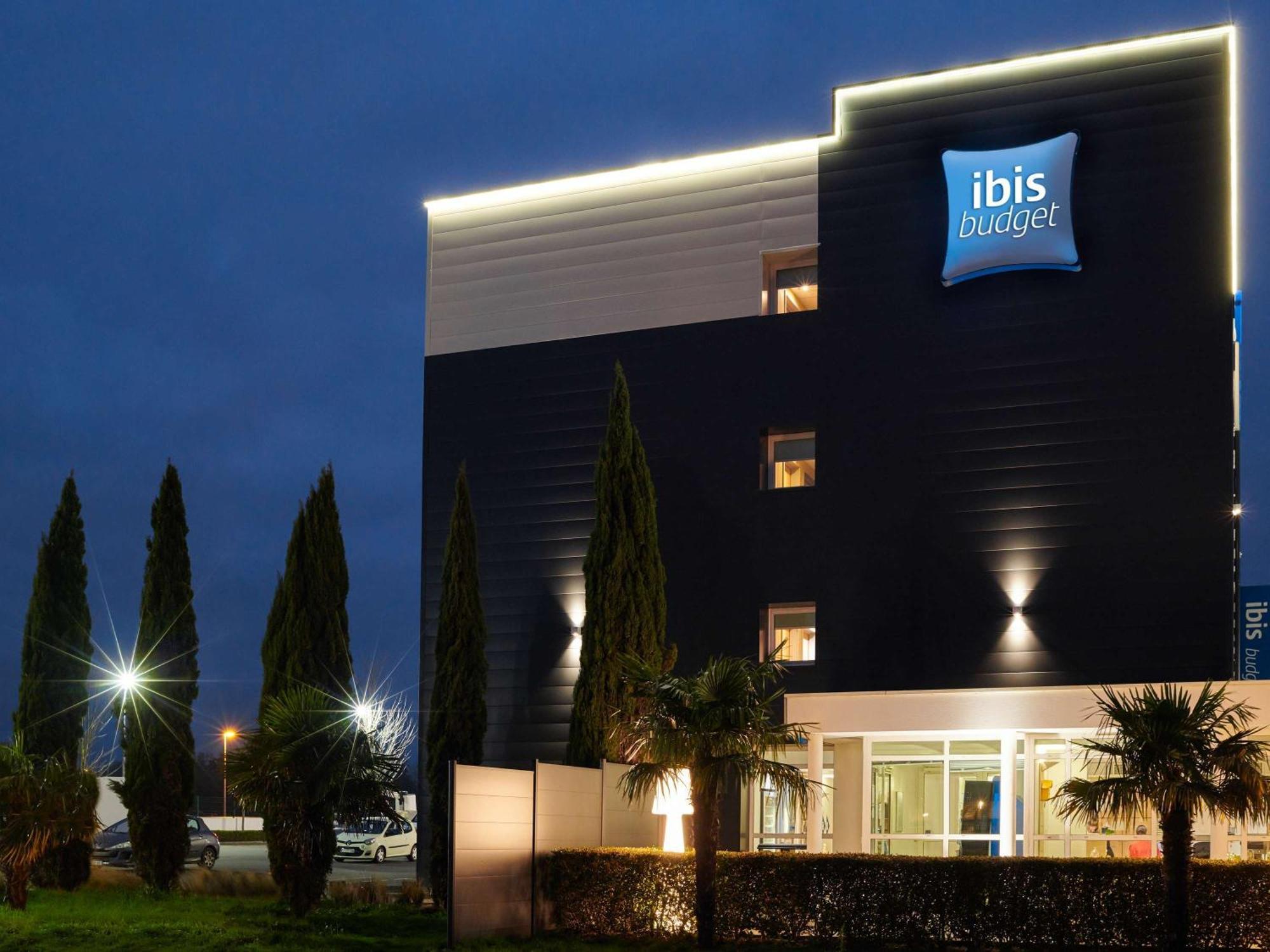 Отель Ibis Budget Ancenis Mesanger Экстерьер фото