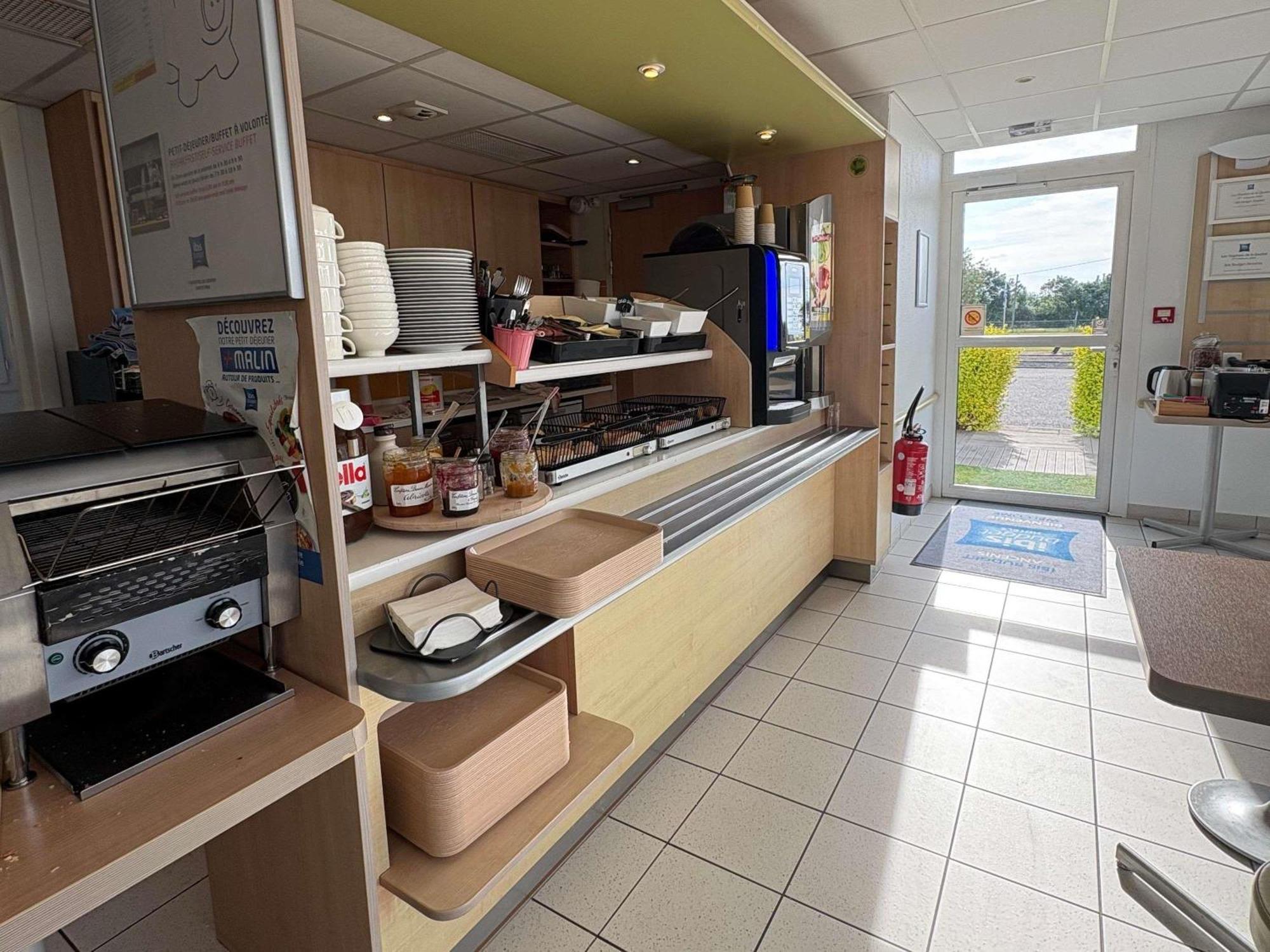 Ibis Budget Ancenis Mesanger Экстерьер фото