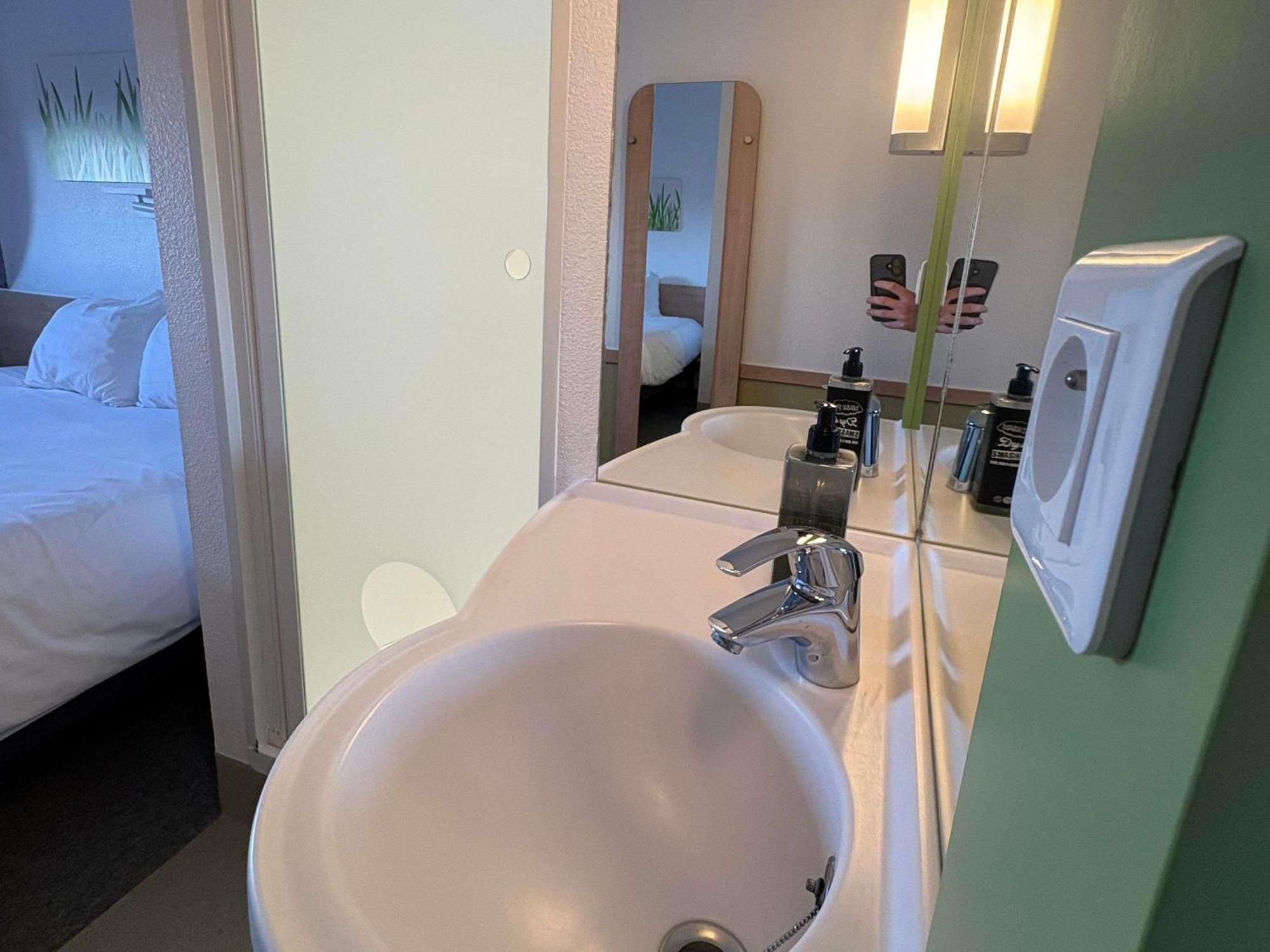 Ibis Budget Ancenis Mesanger Экстерьер фото